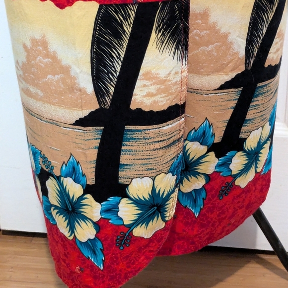 Bold Red Wrap Skirt / Sarong - Picture 2 of 4